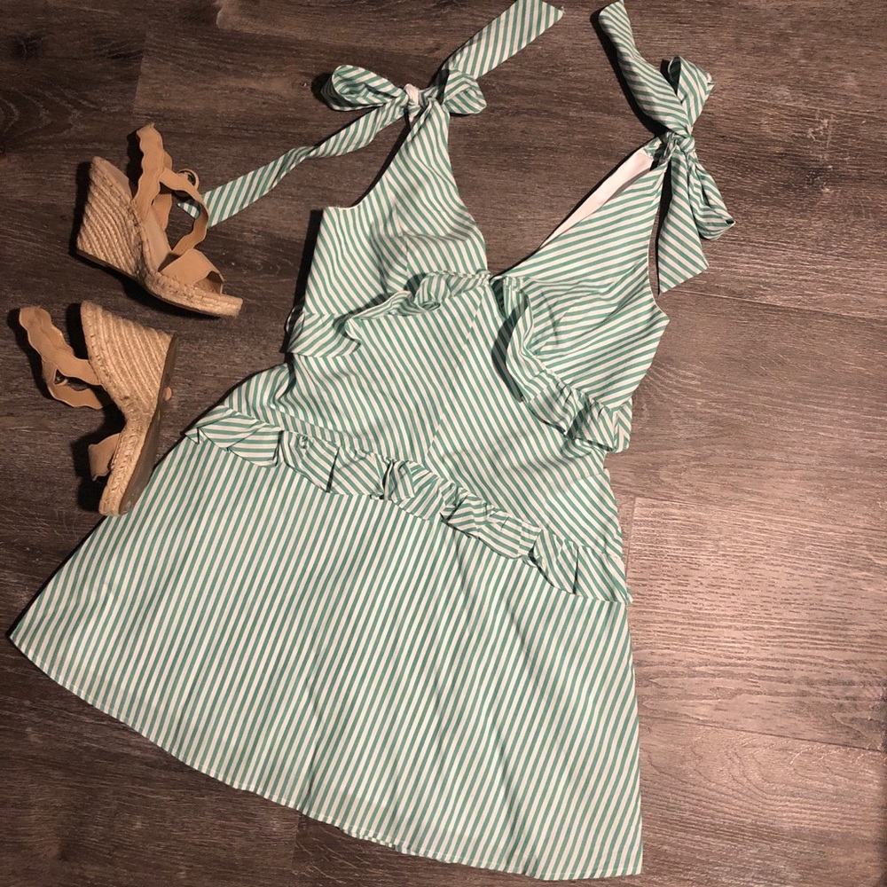 BCBGeneration striped Ruffle Dress - Picture 3 of 5